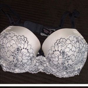 Victoria secret bra 34c